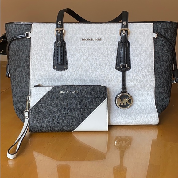 michael kors purse and wallet gift set